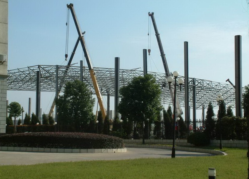 吉安加油站罩棚网架