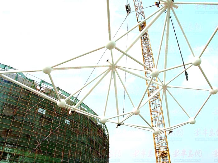 吉安体育馆网架安装